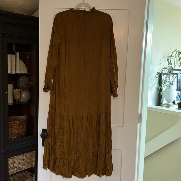 Zara Olive Green Wrinkle Effect Midi M - Picture 4 of 4